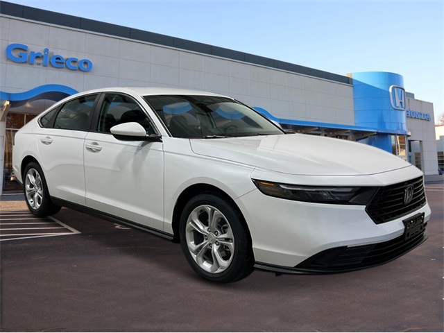 2025 Honda Accord LX photo 7