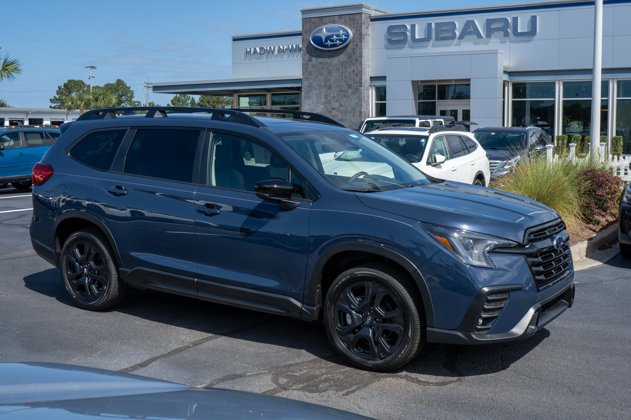 2025 Subaru Ascent Onyx Edition-Touring's photo