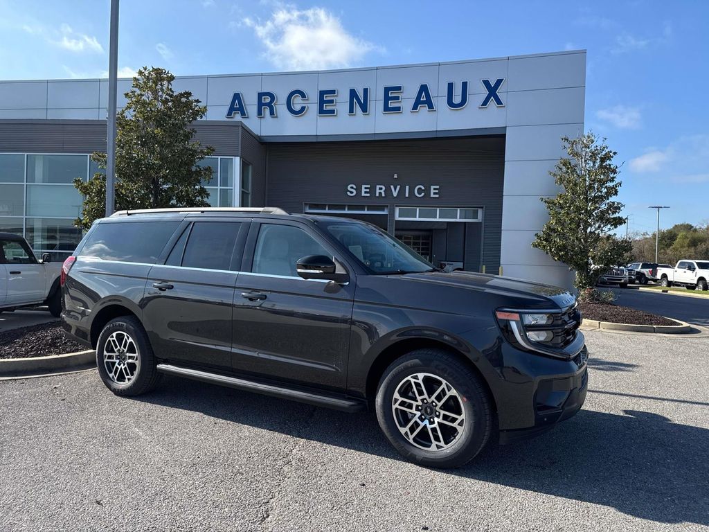 2025 Ford Expedition Active's photo