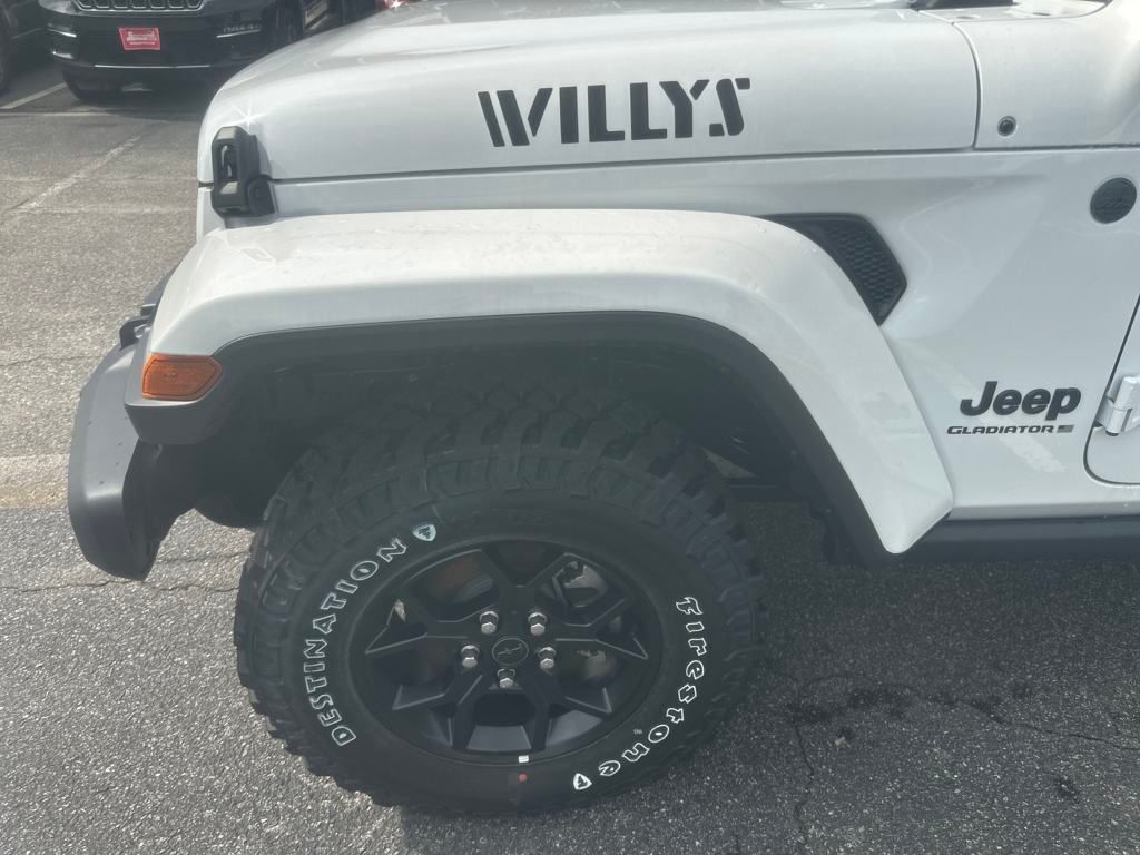 2025 Jeep Gladiator Willys photo 22