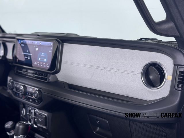 2024 Jeep Wrangler Sahara 4xe photo 21