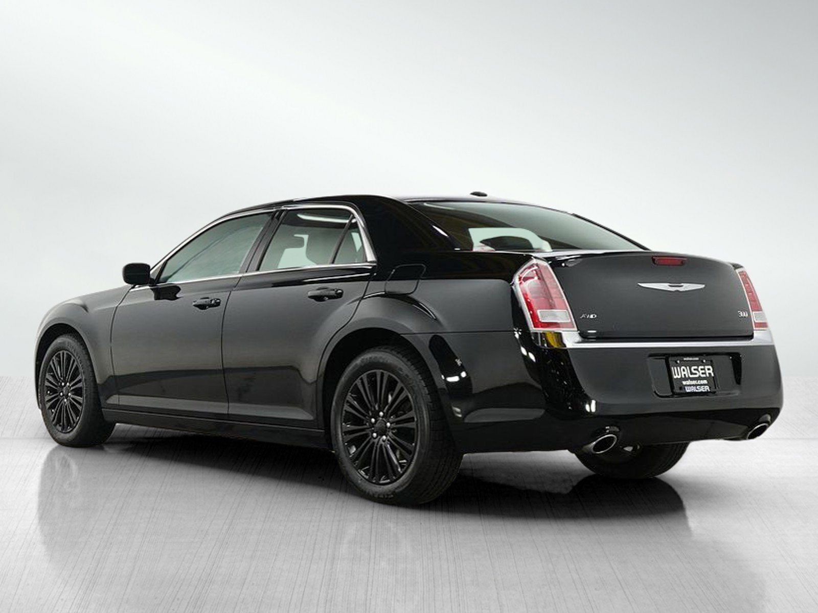 2013 Chrysler 300 Base photo 3