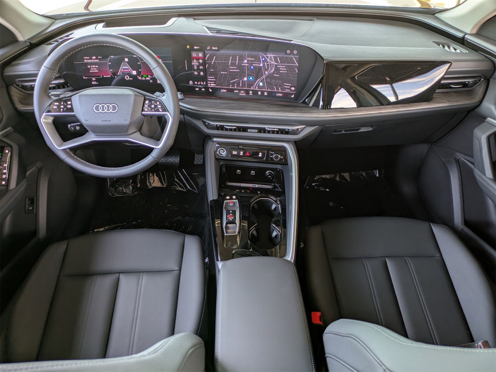 2025 Audi Q5 2.0T Premium Plus photo 3