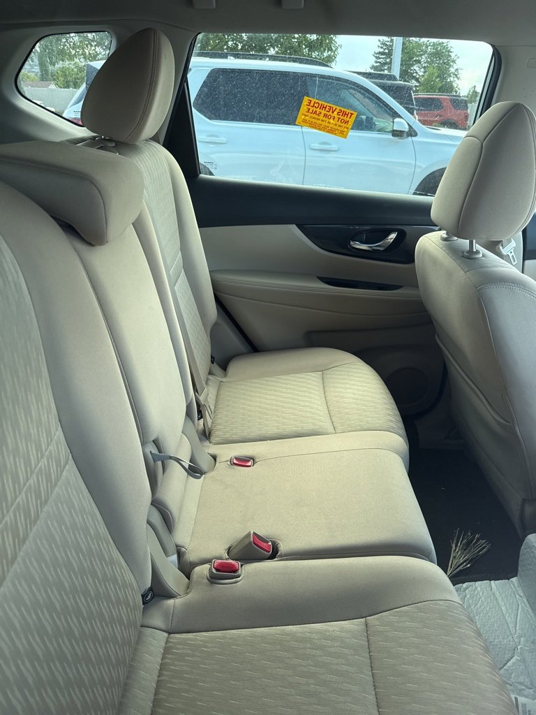 2018 Nissan Rogue SV photo 8