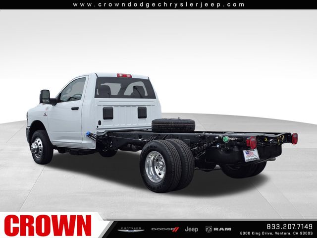 2025 Ram 3500 Tradesman photo 3