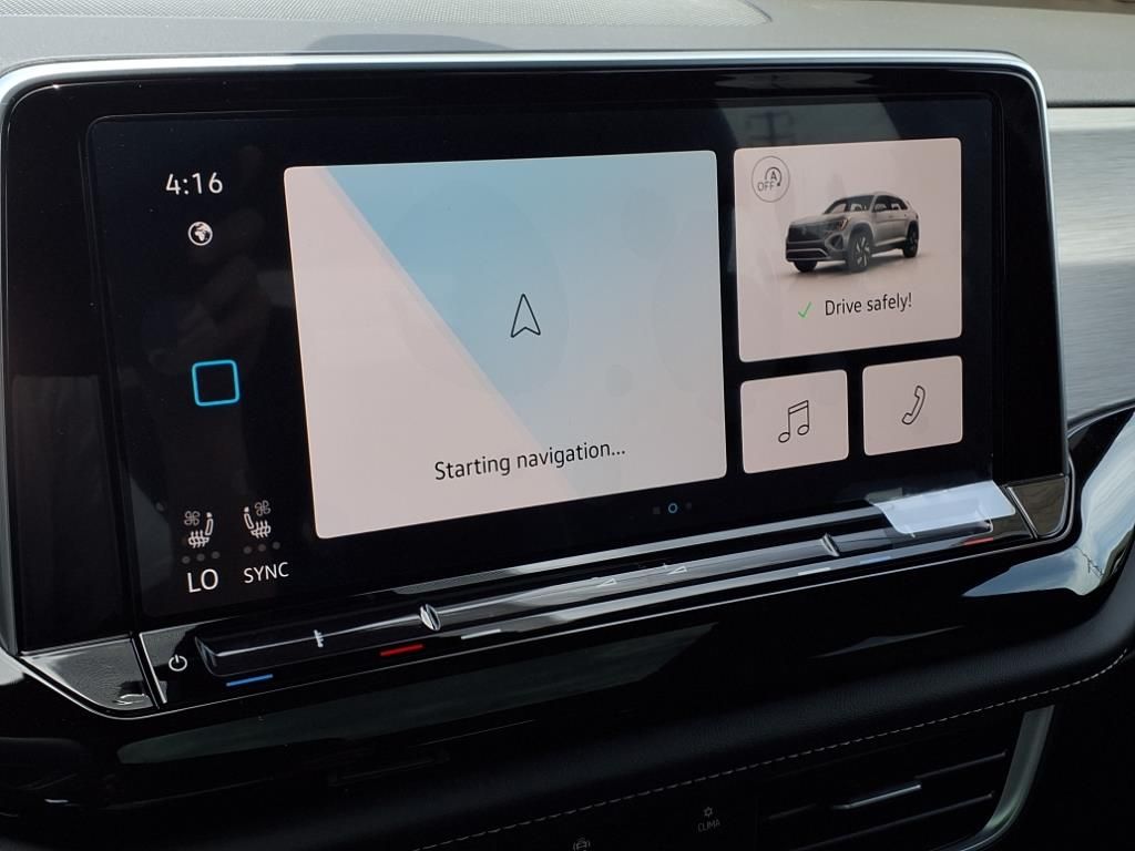 2025 Volkswagen Atlas Cross Sport SE Technology photo 2