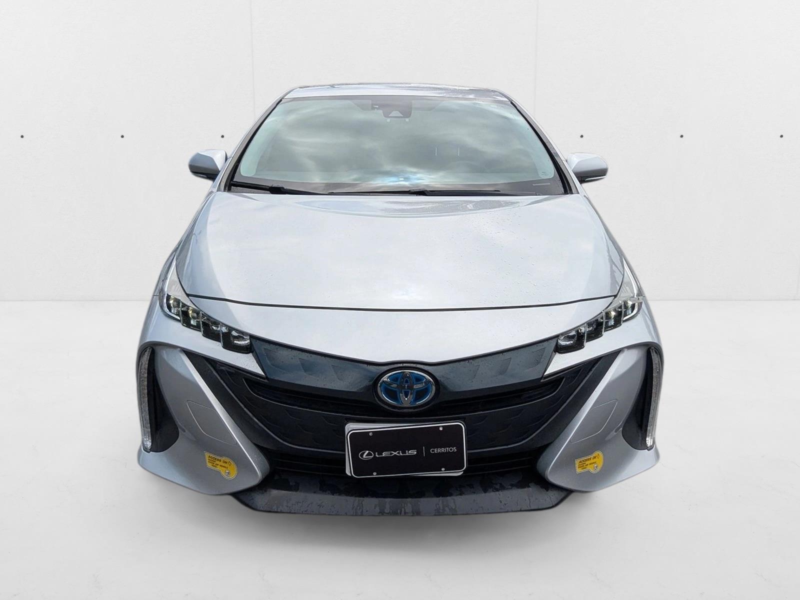 2019 Toyota Prius Prime Premium photo 2