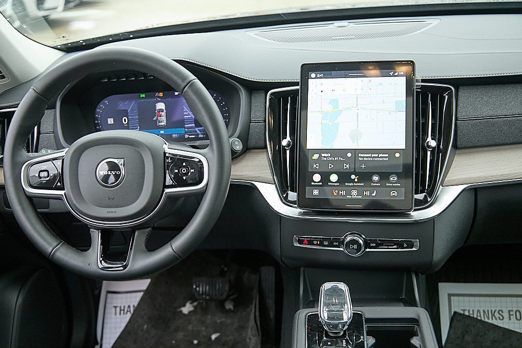 2026 VOLVO XC90 - Image 25