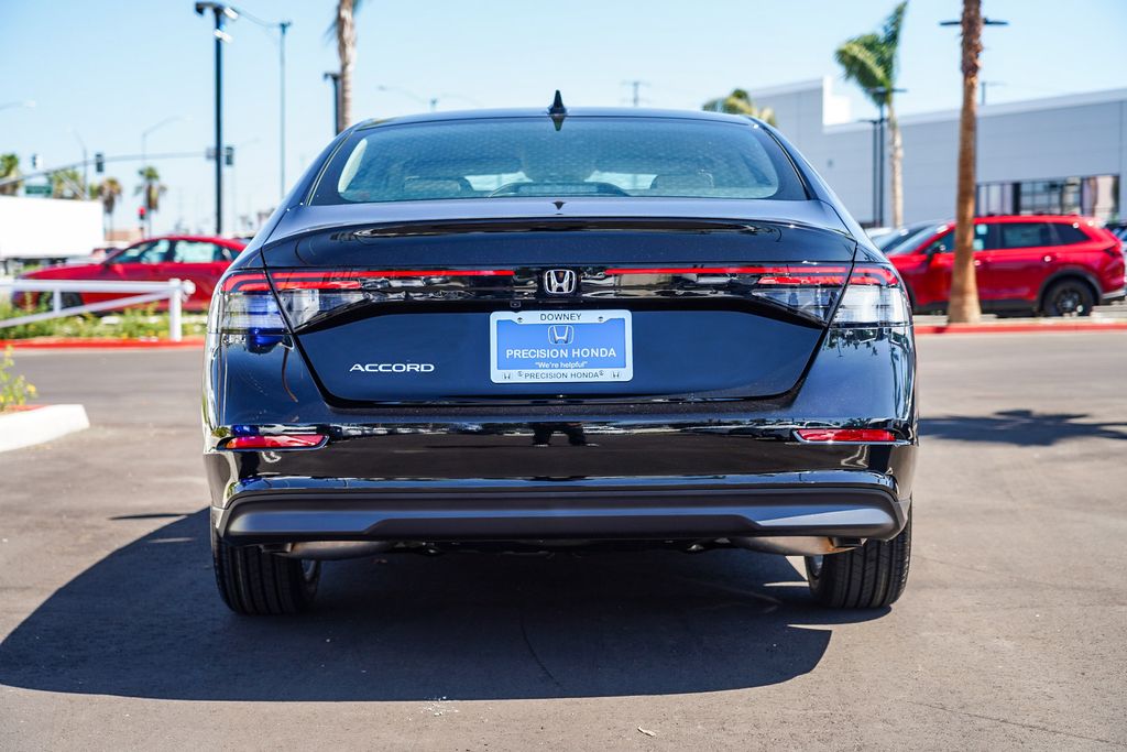 2025 Honda Accord LX photo 3