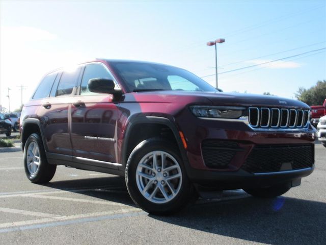 2025 Jeep Grand Cherokee Laredo's photo