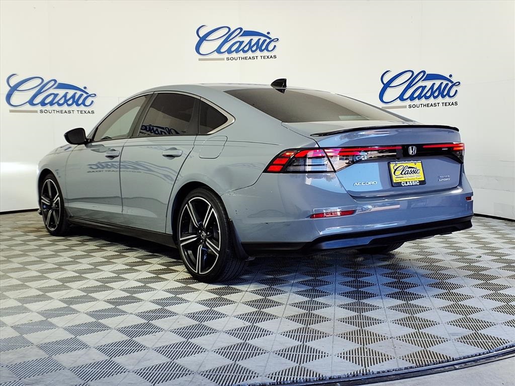 2023 Honda Accord Hybrid Sport photo 2