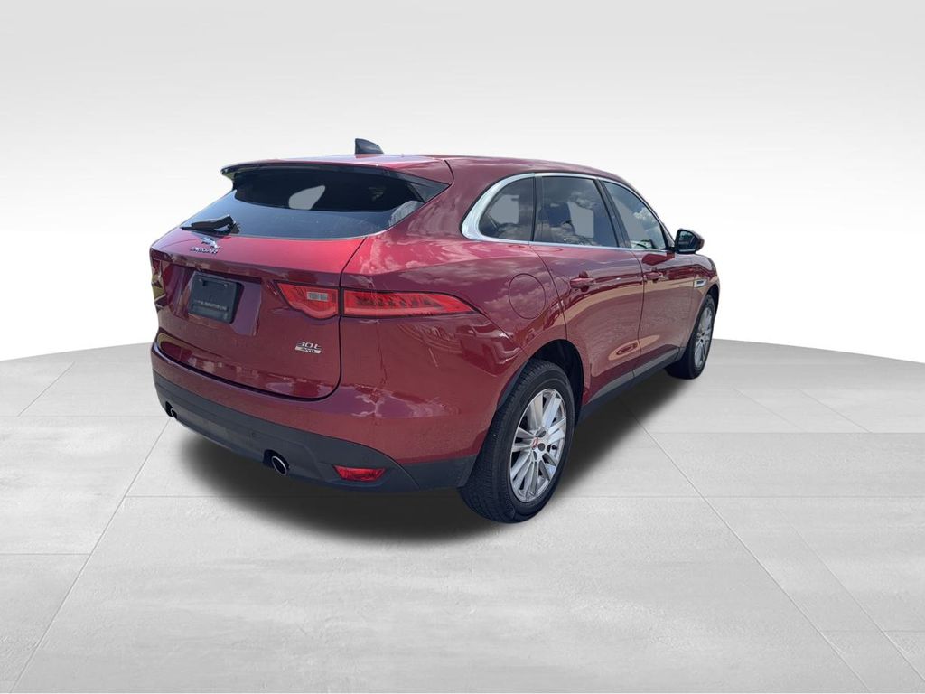 2020 Jaguar F-PACE Prestige photo 4