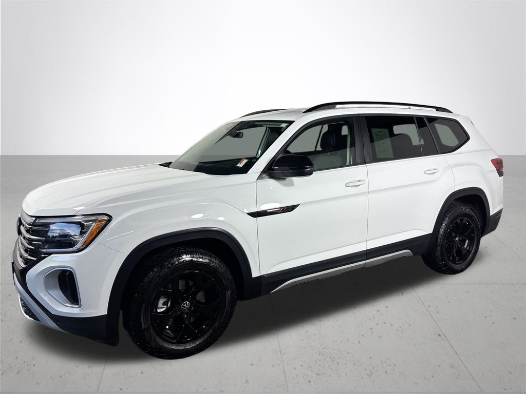 2024 Volkswagen Atlas Peak Edition SE Technology photo 2