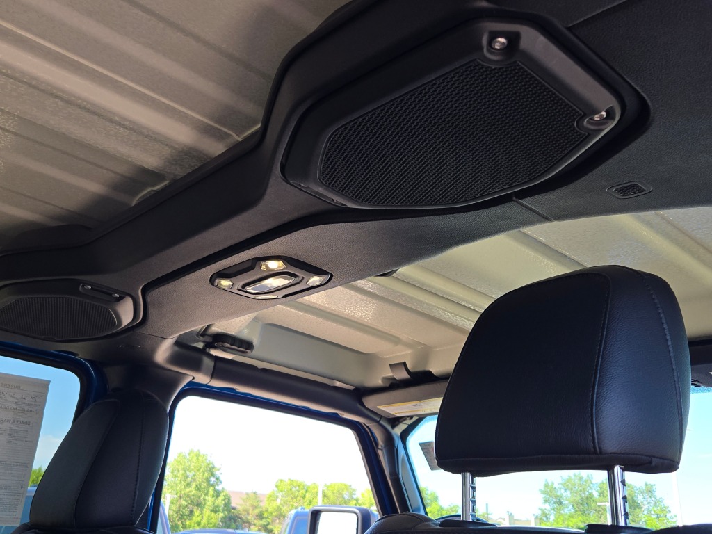 2021 Jeep Wrangler Unlimited Sahara 4xe photo 11