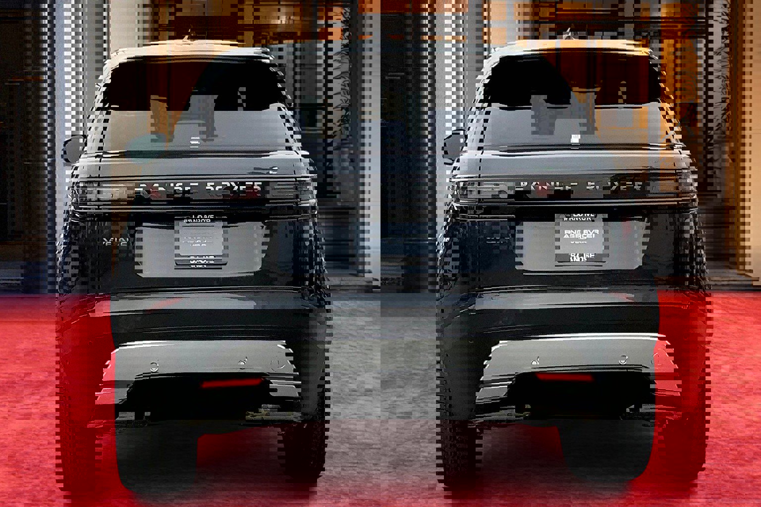 2025 Land Rover Range Rover Velar S photo 4