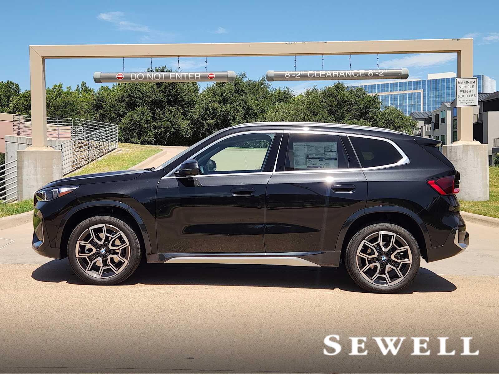 2025 Bmw X1 XDrive28i photo 2