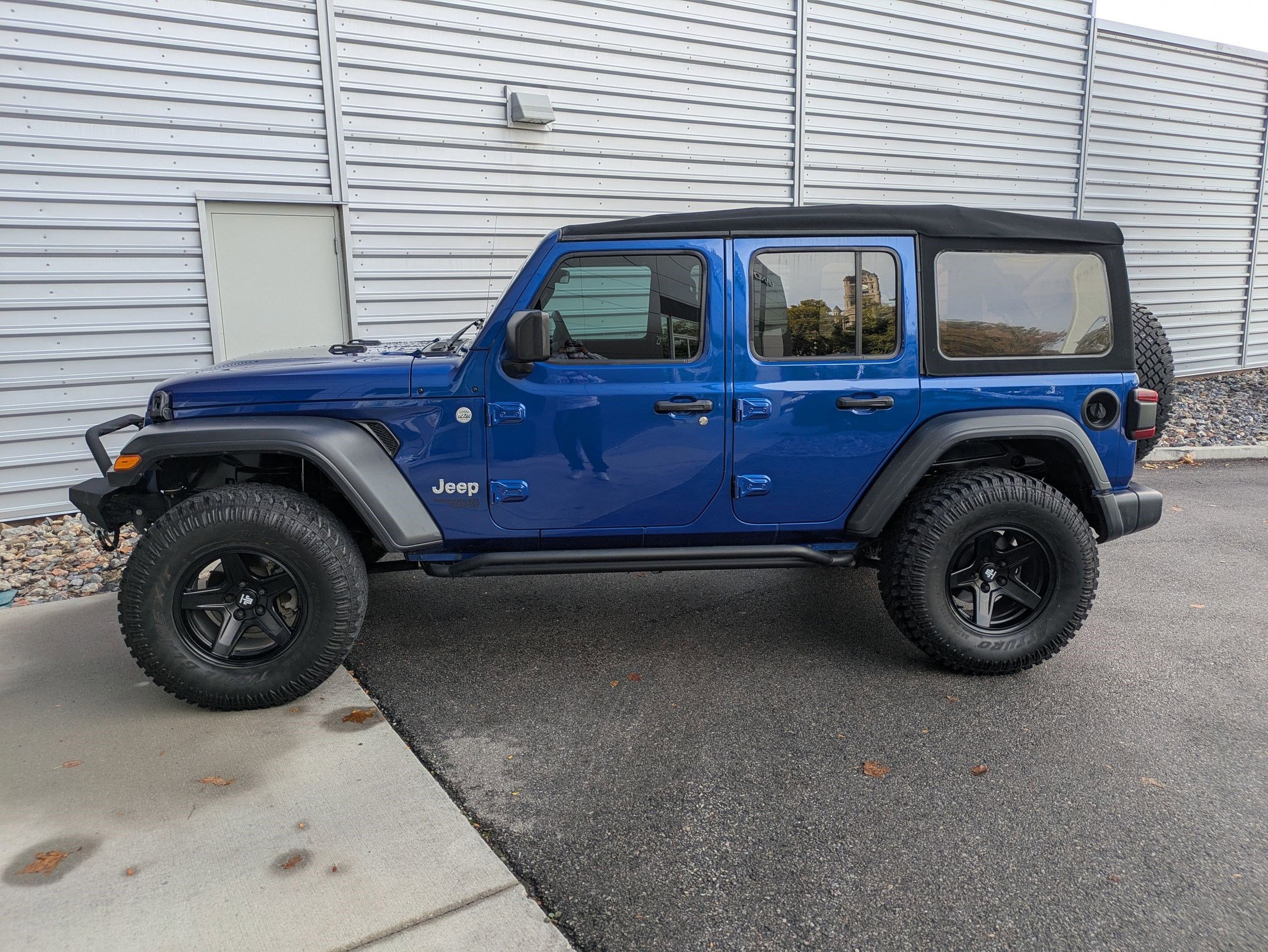 2018 Jeep Wrangler Unlimited Sport S photo 2