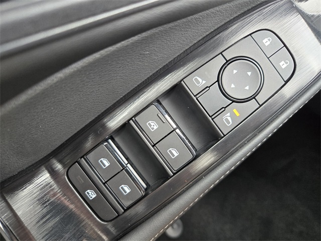2023 Nissan Rogue SV photo 31