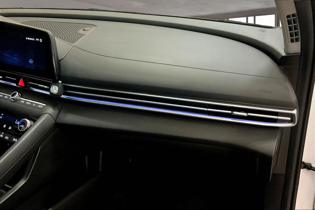 2023 Hyundai Elantra Hybrid Limited photo 15