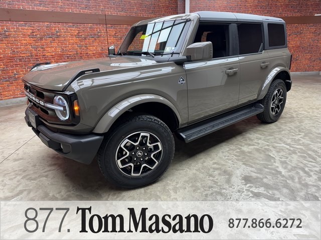 2025 Ford Bronco 4-Door Outer Banks's photo