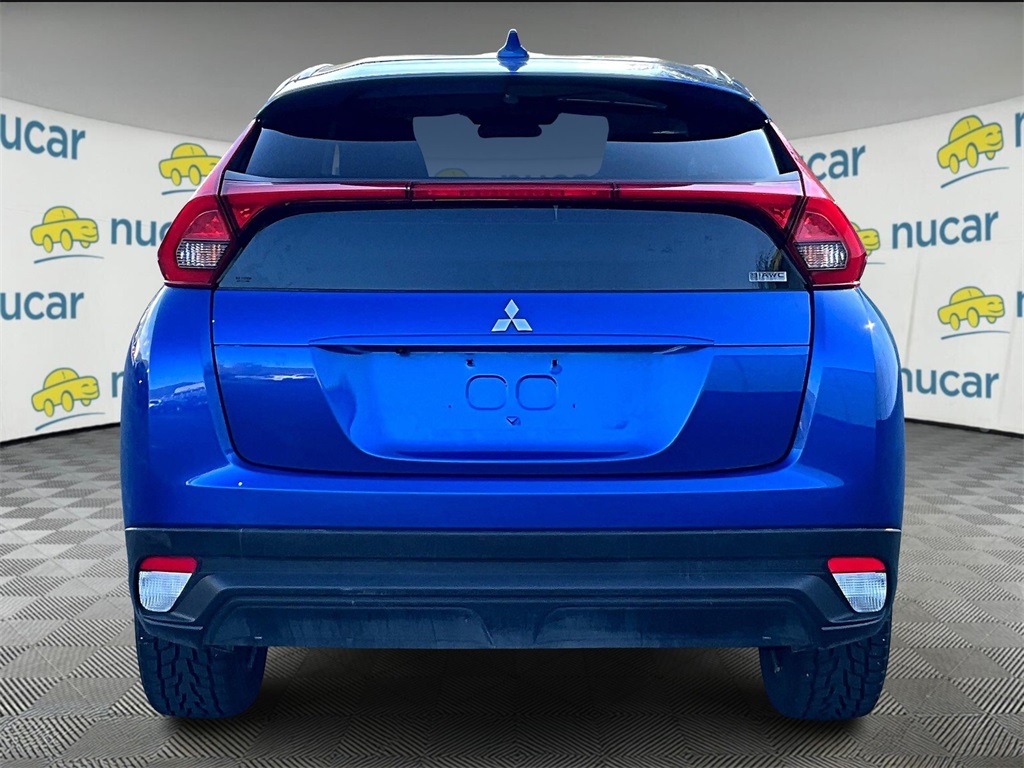 2020 Mitsubishi Eclipse Cross LE photo 5