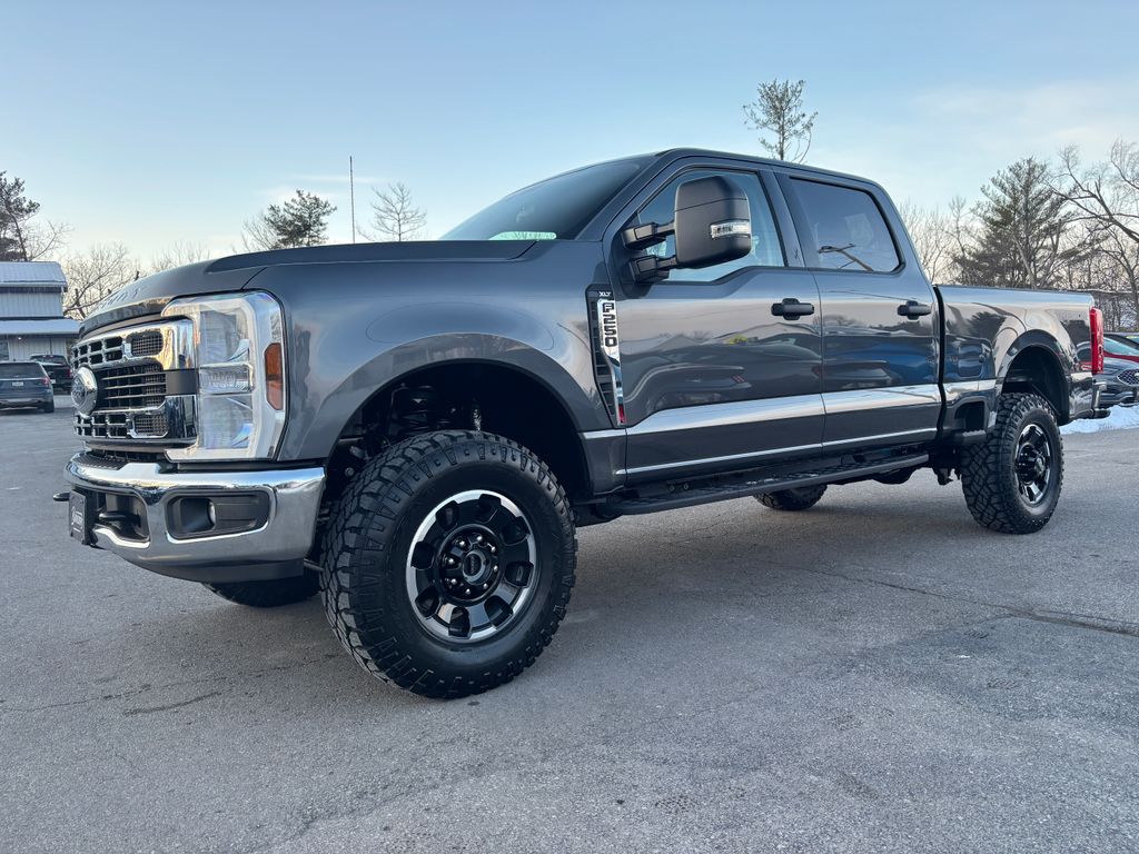 2026 Ford F-250 Super Duty XLT's photo