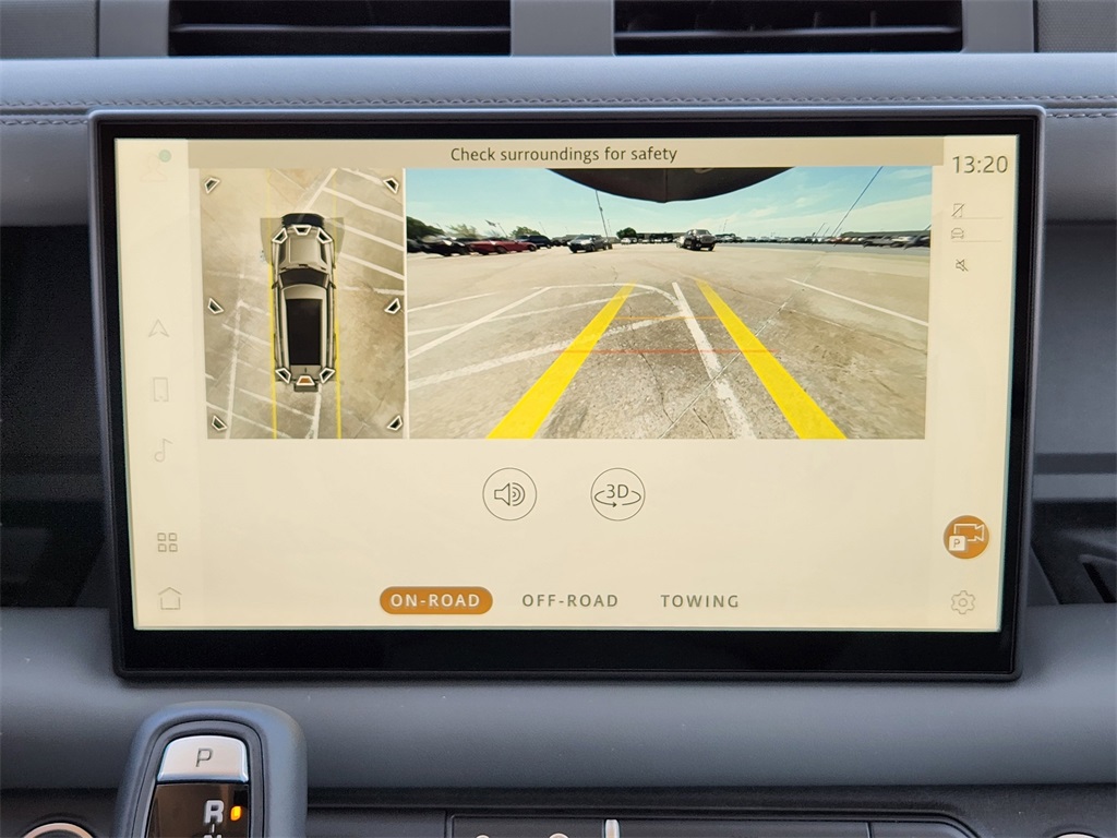 2025 Land Rover Defender 130 X-Dynamic SE photo 11