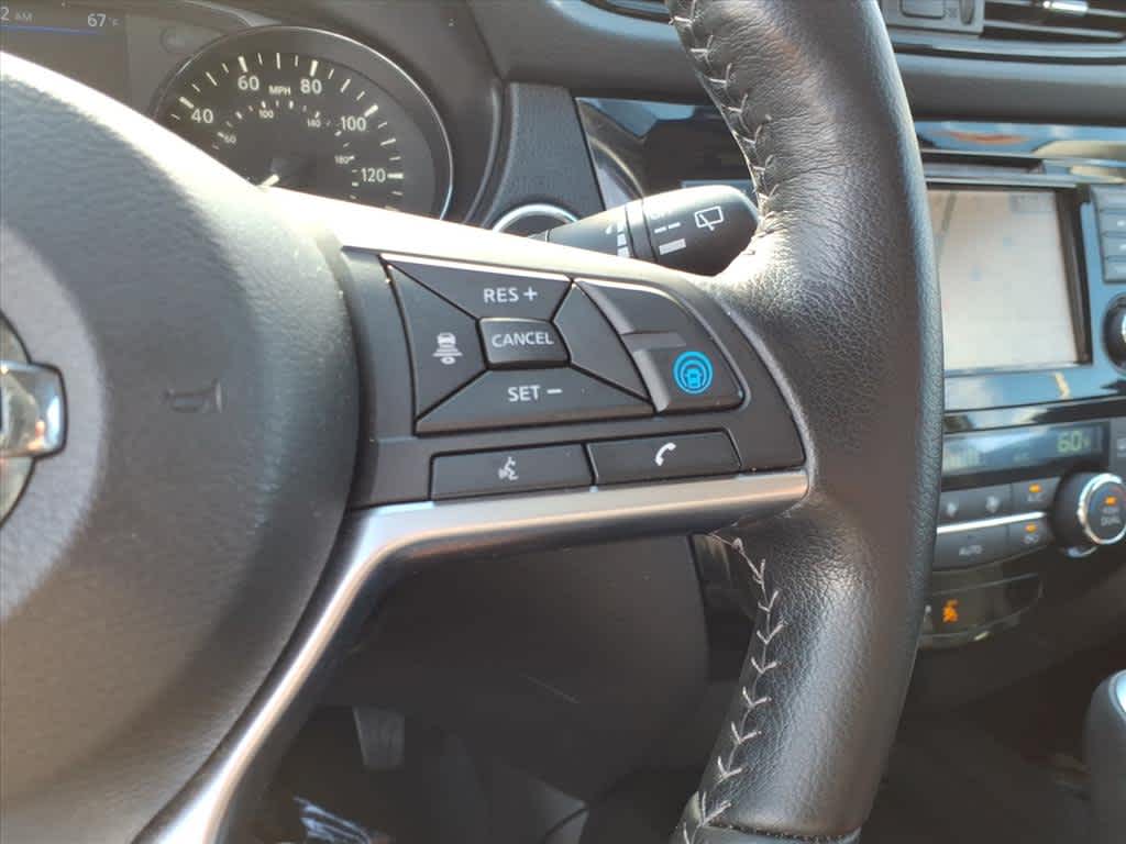 2020 Nissan Rogue SV photo 25