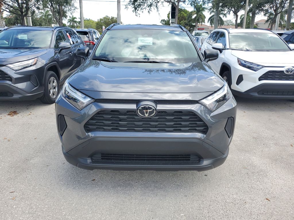 2025 Toyota RAV4 Hybrid LE photo 2