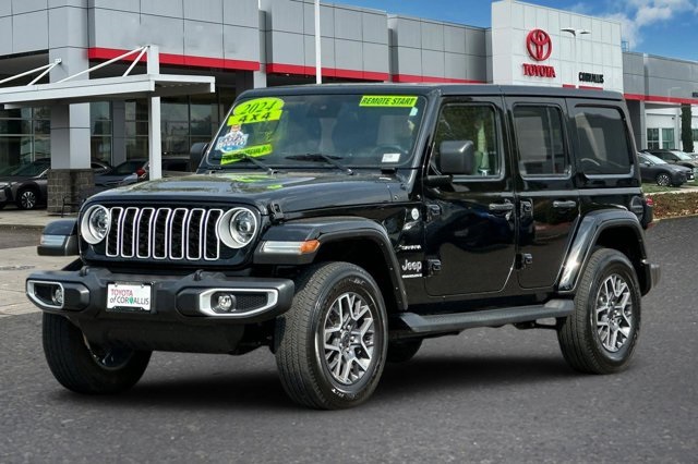 2024 Jeep Wrangler Sahara photo 8