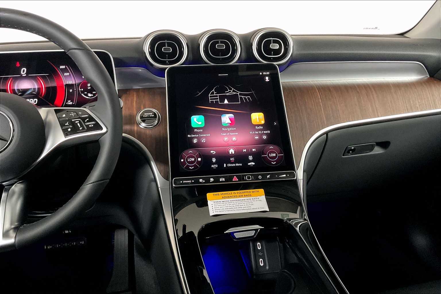2025 Mercedes Benz GLC 350e 4MATIC photo 9