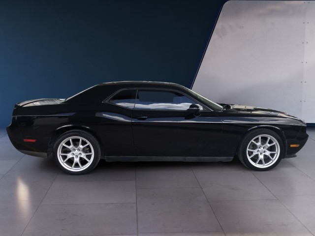2014 Dodge Challenger R/T photo 6