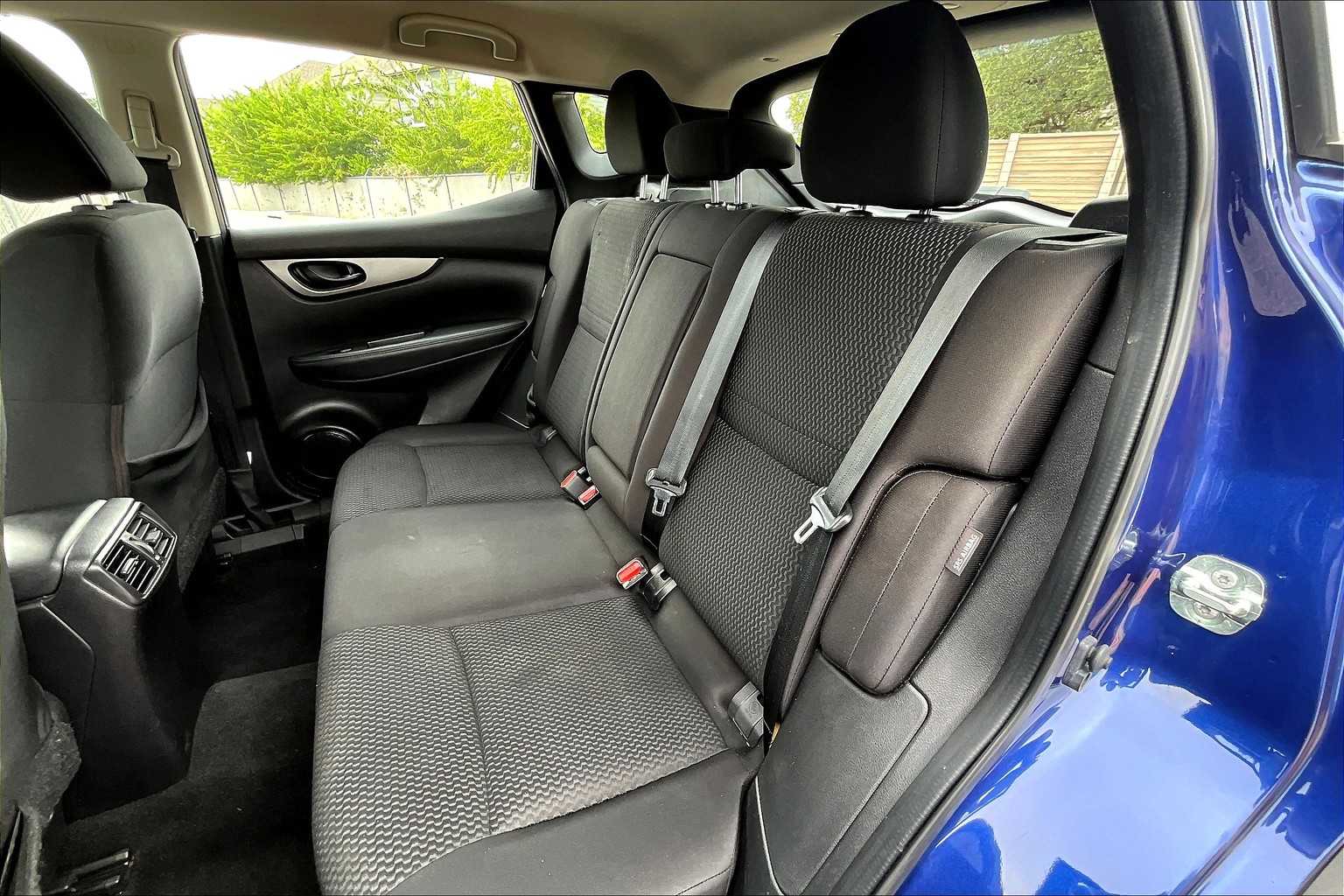 2020 Nissan Rogue Sport S photo 14