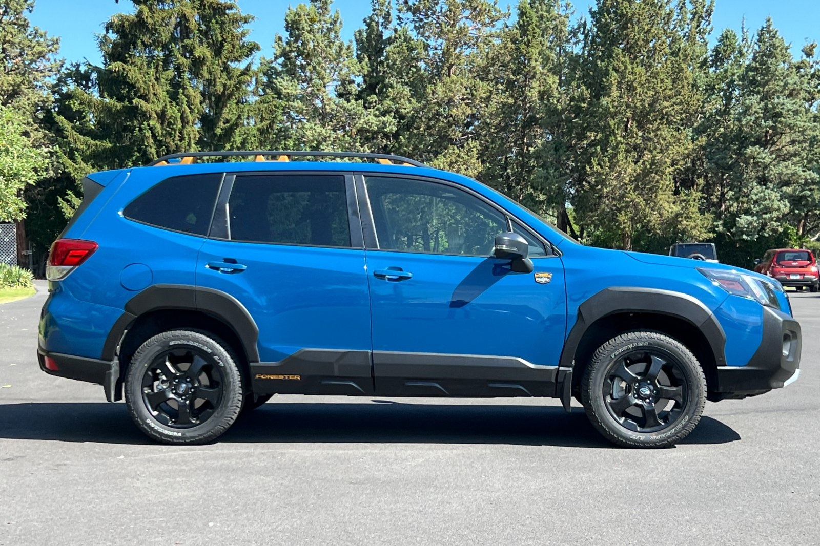 2023 Subaru Forester Touring photo 2