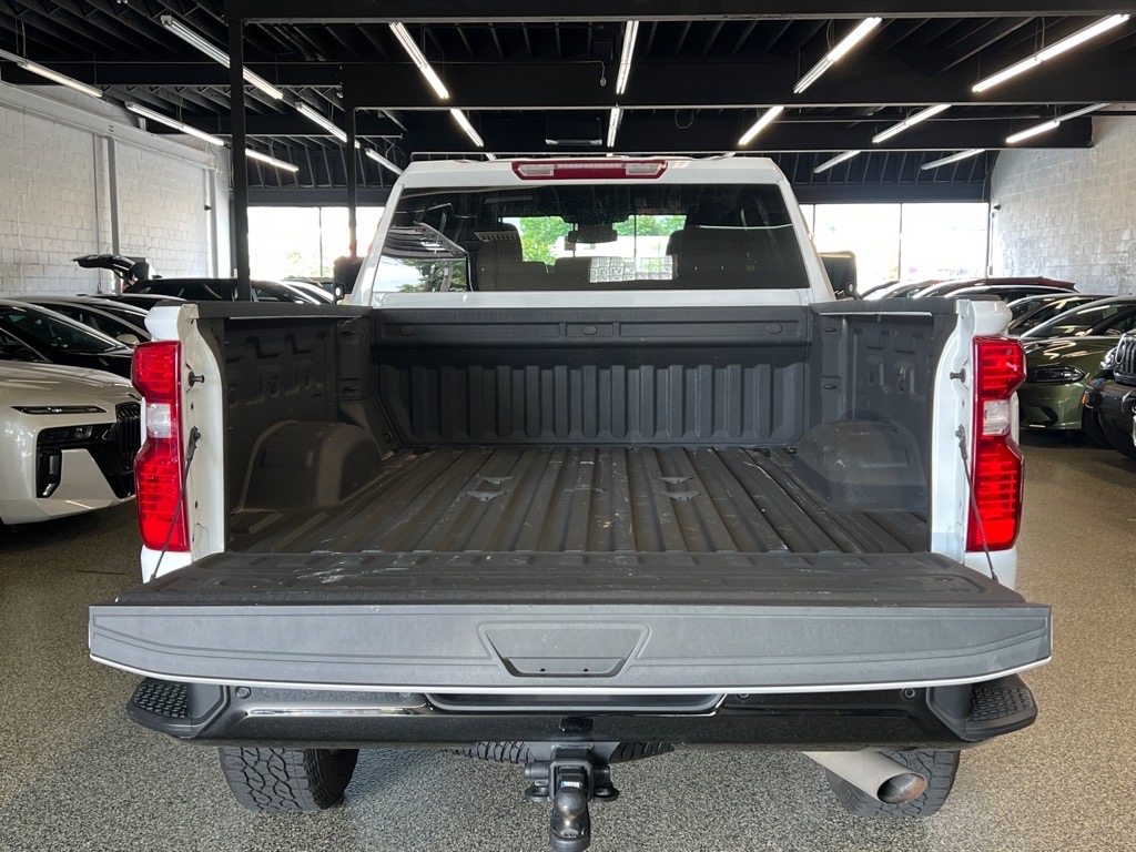 2024 Chevrolet Silverado 2500HD Custom photo 4