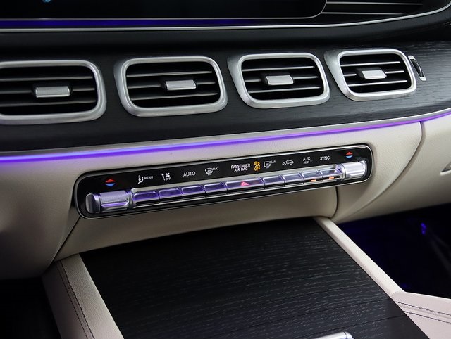 2025 Mercedes Benz GLS 450 4MATIC photo 25