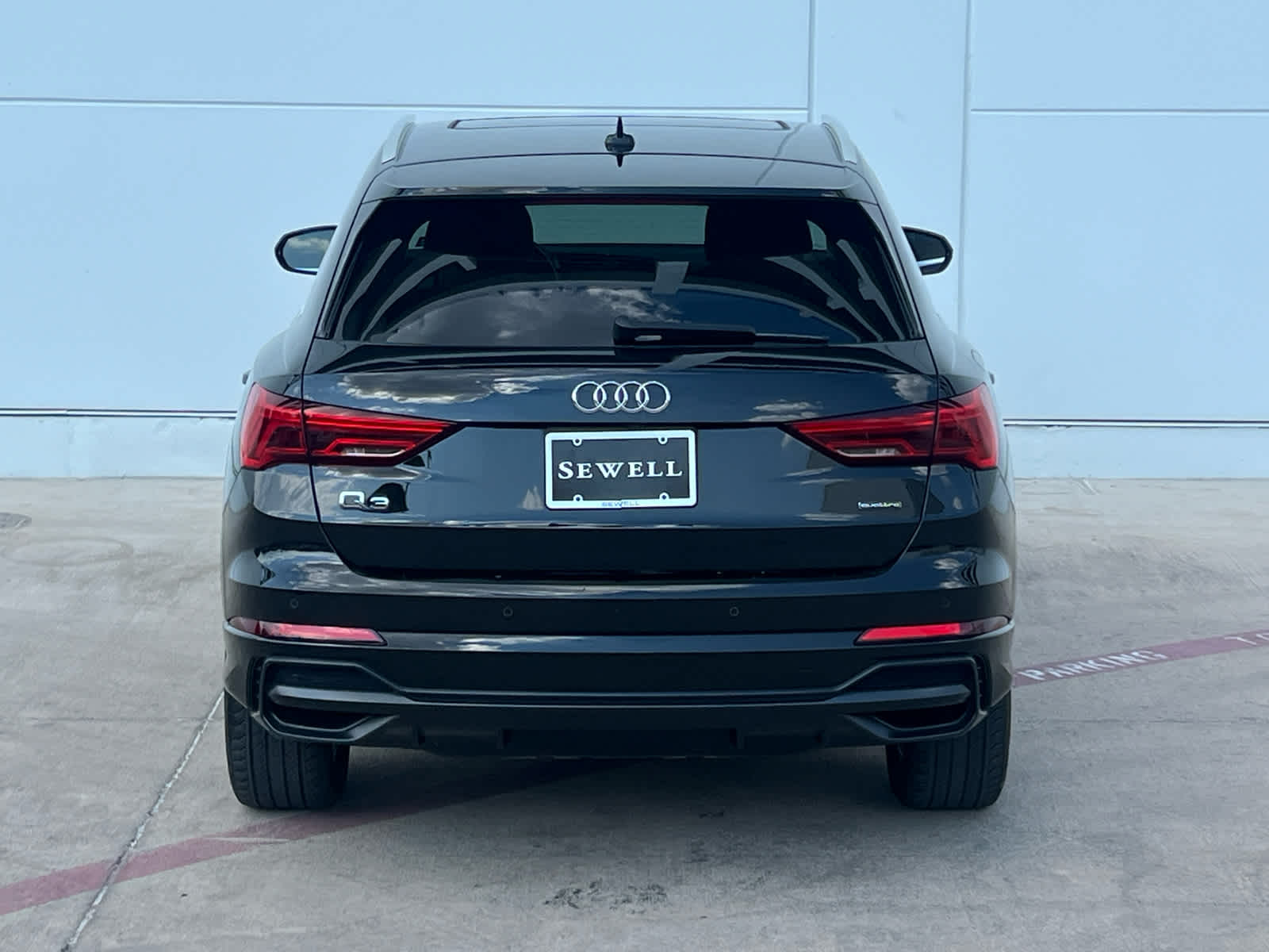 2022 Audi Q3 S line Premium photo 5