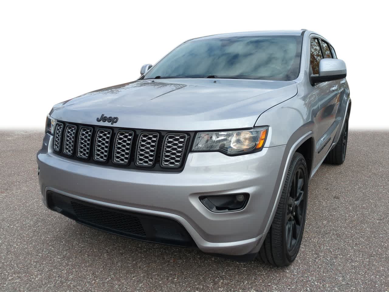 2018 Jeep Grand Cherokee Altitude's photo