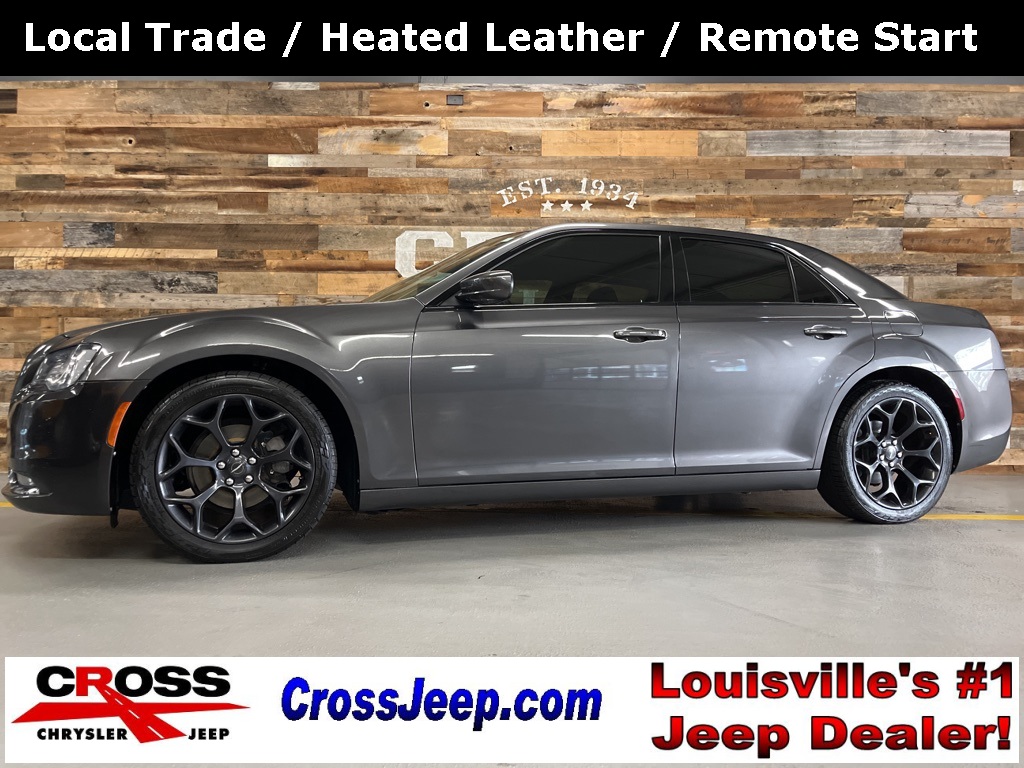 2019 Chrysler 300 S's photo