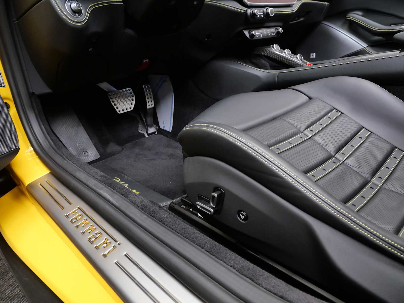 2023 Ferrari Portofino M photo 19