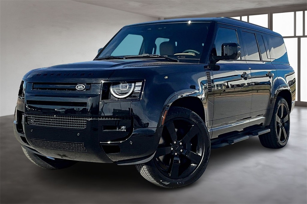 2026 Land Rover Defender X-Dynamic SE's photo