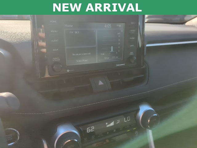 2022 Toyota RAV4 XLE photo 11