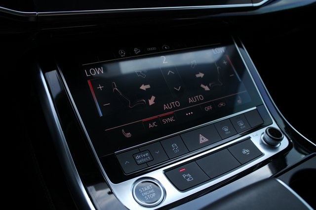 2023 Audi Q7 55 Premium Plus photo 7