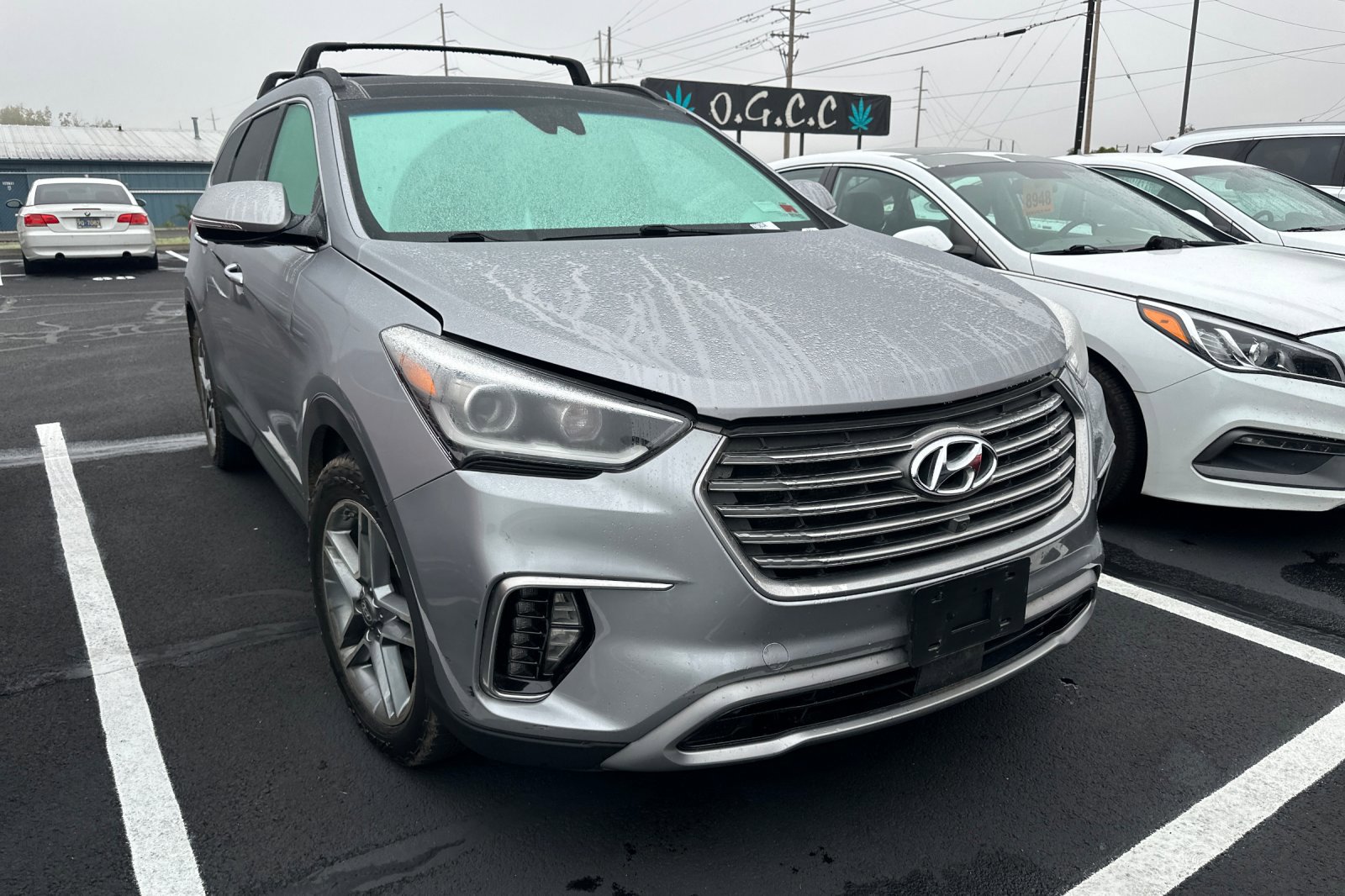 2017 Hyundai Santa Fe SE Ultimate photo 2