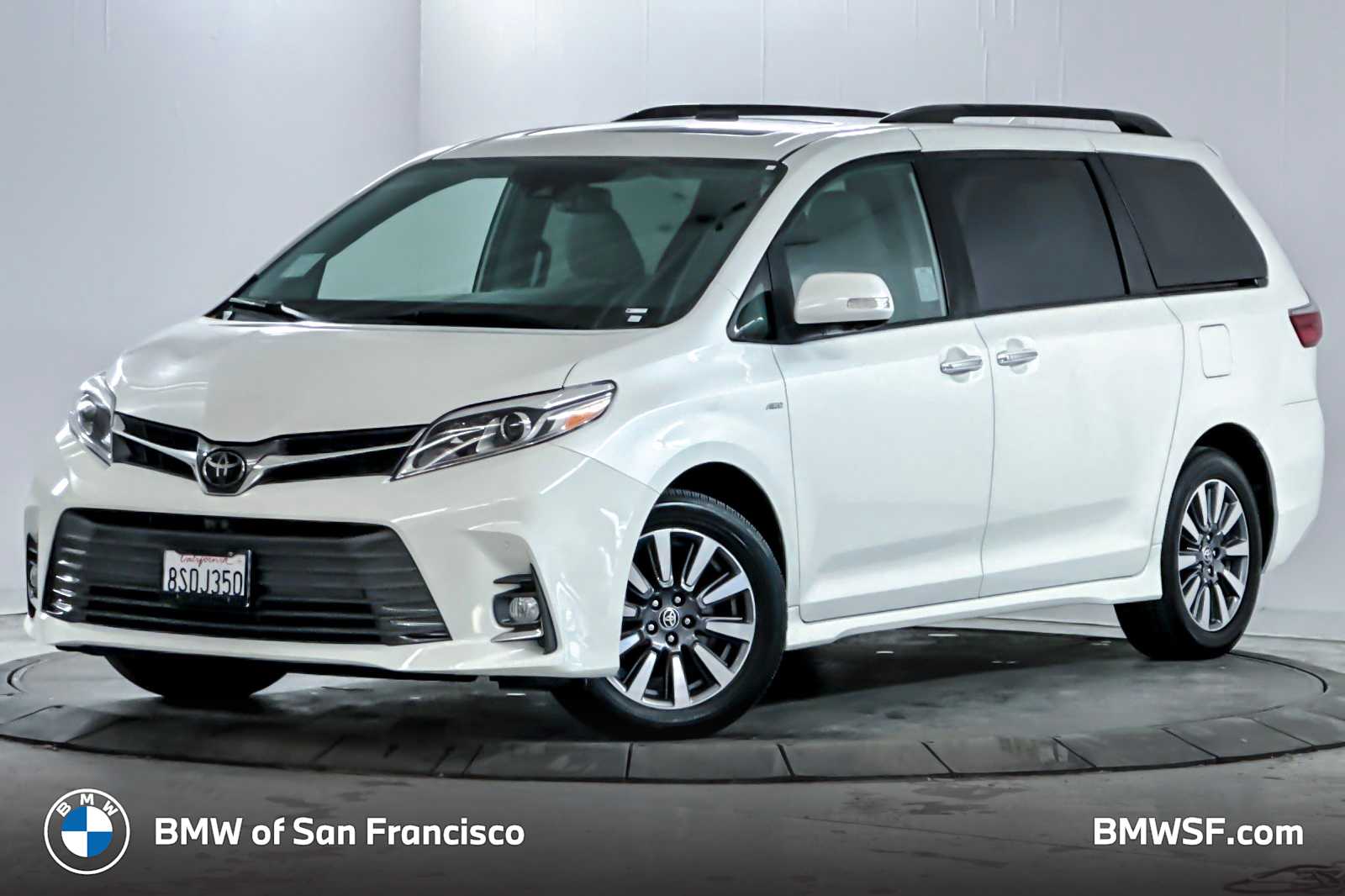 2020 Toyota Sienna Limited's photo
