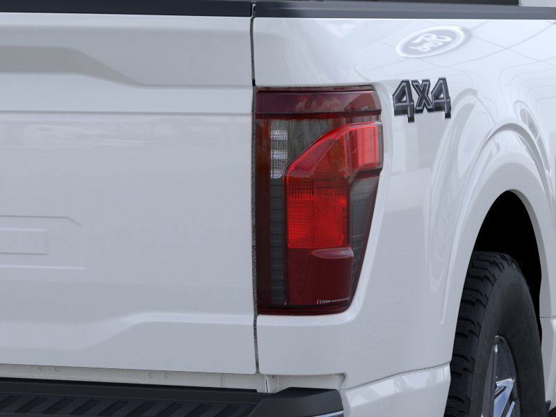 2025 Ford F-150 XLT photo 18