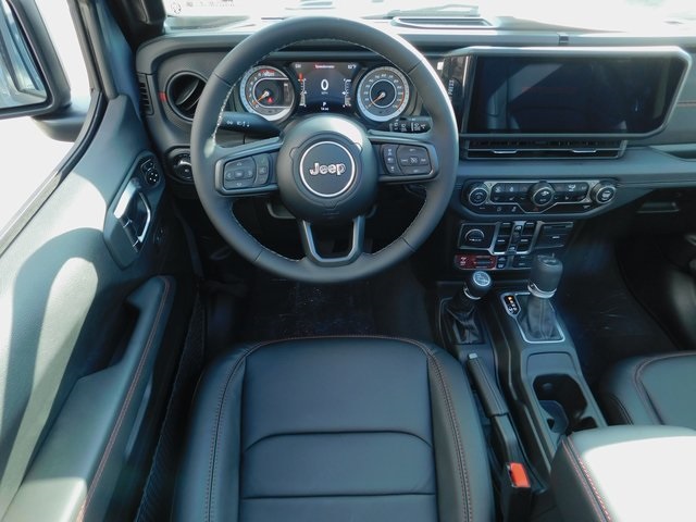 2025 Jeep Wrangler Rubicon photo 12