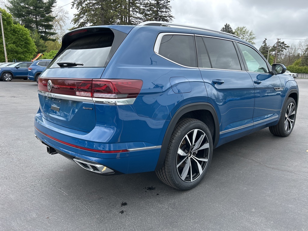 2025 Volkswagen Atlas SEL Premium R-Line photo 5