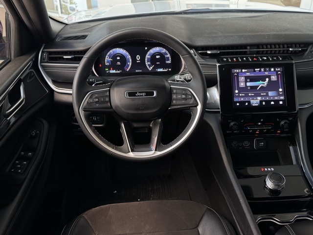 2023 Jeep Grand Cherokee Altitude photo 37