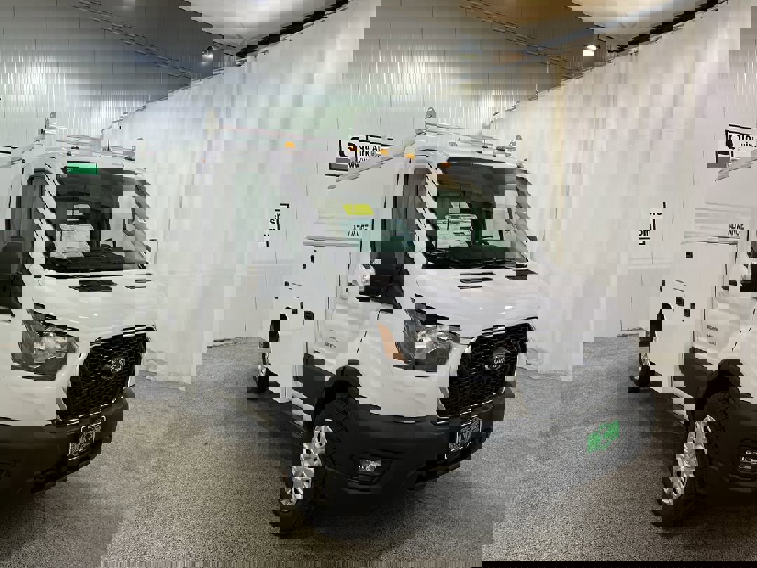 2024 Ford Transit Cutaway photo 3